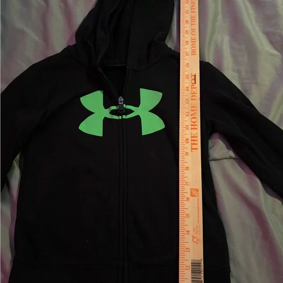 Boys Under Armour Black jacket with Green Logo in size 5 - Picture 4 of 7